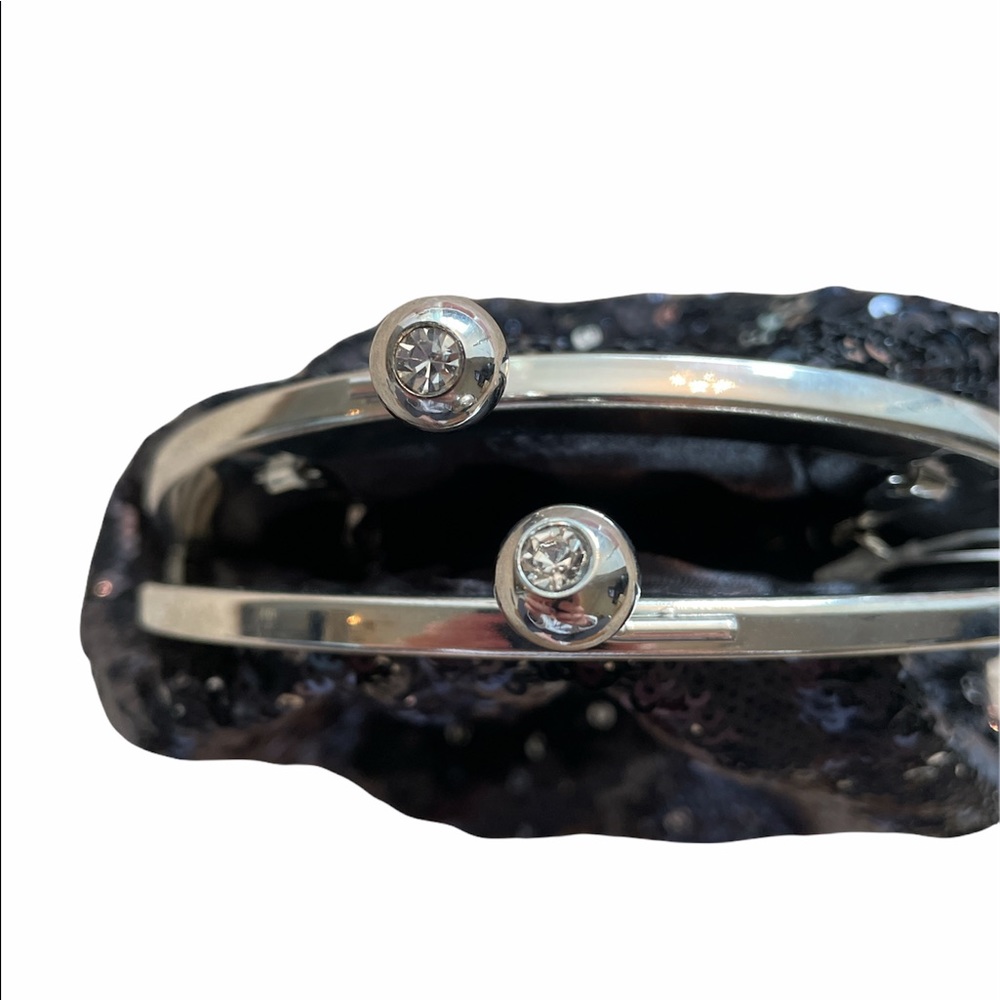 Nwt Cache Clutch With Chain - image 2